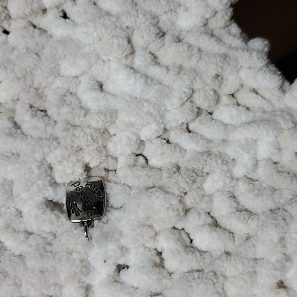 50x46 Beige and White Blanket with Fringes - Picture 2 of 4